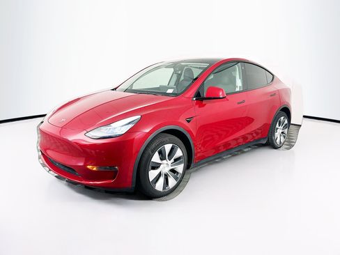 Used 2022 Tesla Model Y Long Range AWD/4WD image 3