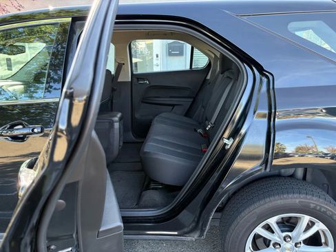Used 2017 Chevrolet Equinox LS image 11