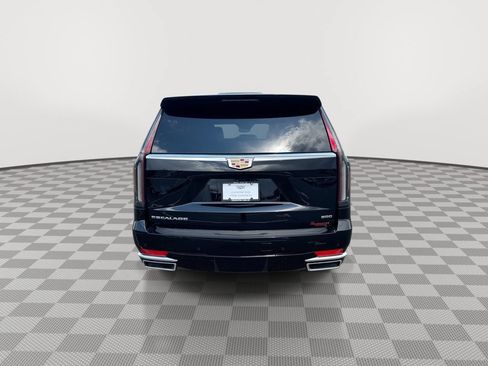 Certified 2024 Cadillac Escalade Premium Luxury AWD/4WD image 10