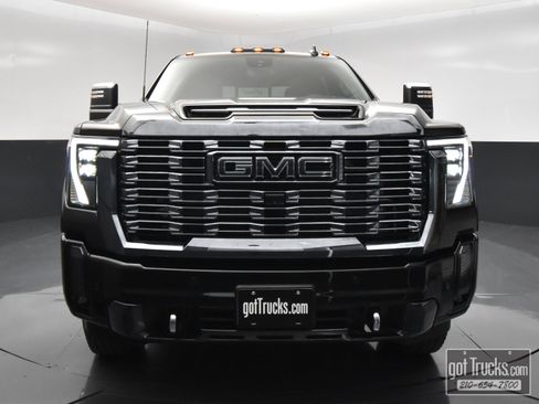 Used 2024 GMC Sierra 3500 Denali Ultimate AWD/4WD image 49