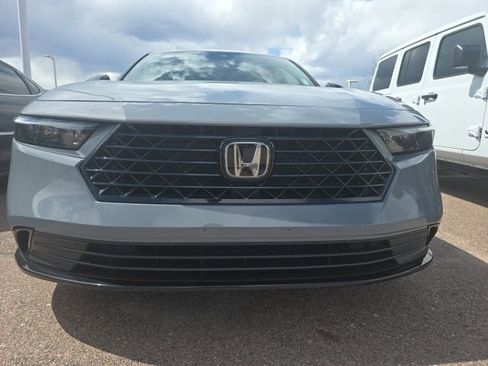 Used 2023 Honda Accord Sport image 2