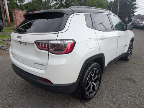 Used 2025 Jeep Compass Limited AWD/4WD image 4