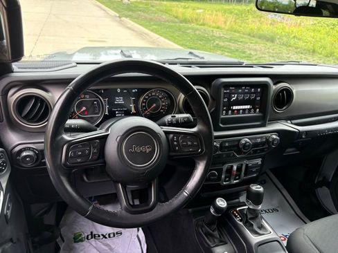 Used 2020 Jeep Wrangler Sport AWD/4WD image 35