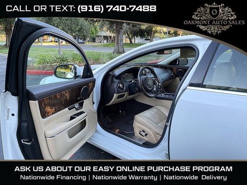 Used 2013 Jaguar XJ RWD image 19