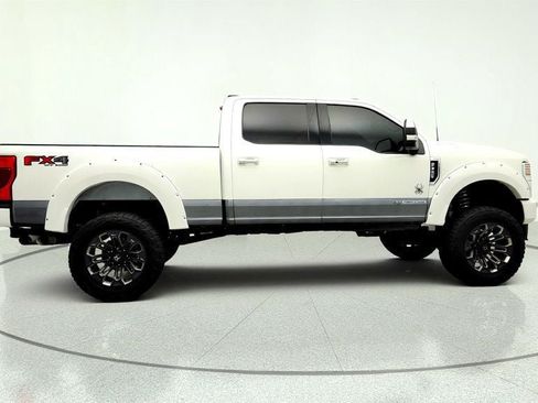 Used 2022 Ford F250 Lariat w/ Lariat Ultimate Package AWD/4WD image 4