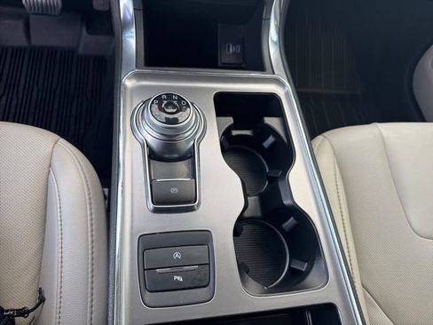 Used 2022 Ford Edge Titanium w/ Equipment Group 301A image 25