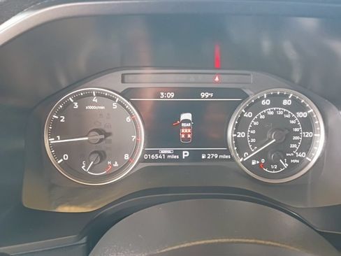 Used 2025 Mitsubishi Outlander AWD image 2
