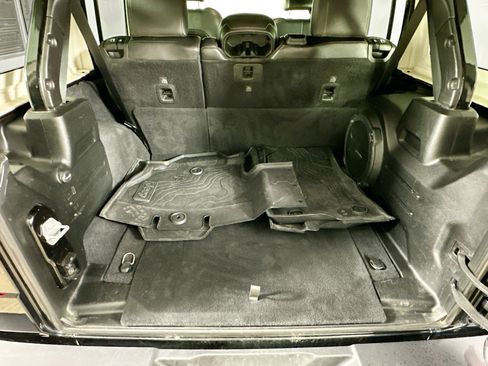 Used 2020 Jeep Wrangler Unlimited Sahara image 33