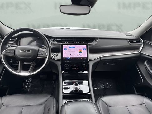 Used 2022 Jeep Grand Cherokee Limited AWD/4WD image 16
