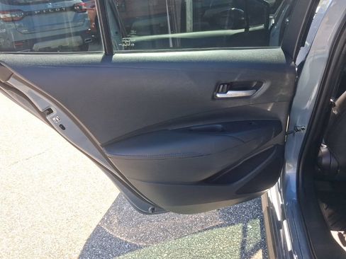 Used 2020 Toyota Corolla SE w/ SE Premium Package FWD image 22