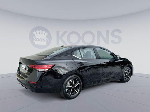 Used 2025 Nissan Sentra SV FWD image 7