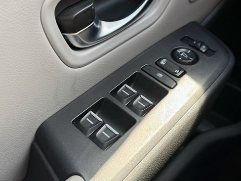 Used 2024 Honda Pilot Touring image 27