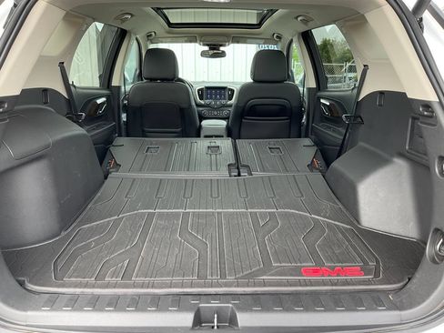 Used 2020 GMC Terrain Denali w/ Denali Premium Package AWD/4WD image 24