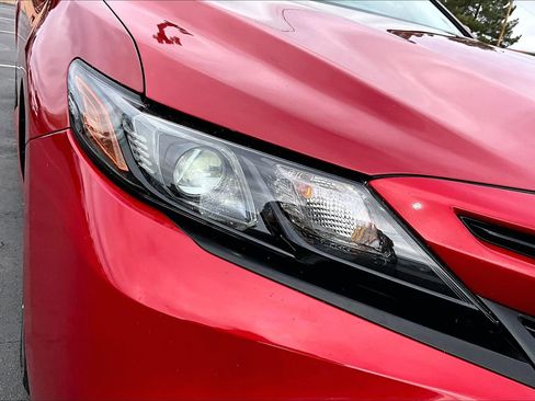 Used 2021 Toyota Camry SE image 27