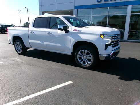New 2026 Chevrolet Silverado 1500 LTZ w/ LTZ Premium Package image 11