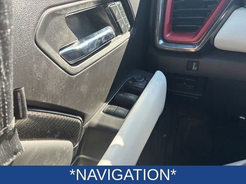 Used 2024 GMC Canyon AT4X w/ AT4X AEV Edition image 16