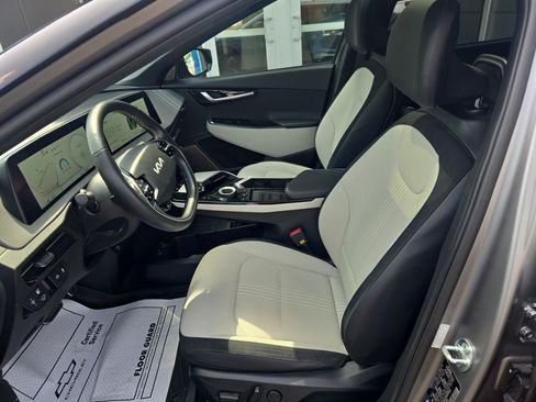 Used 2022 Kia EV6 GT-Line w/ GT-Line White Seat Package AWD/4WD image 5