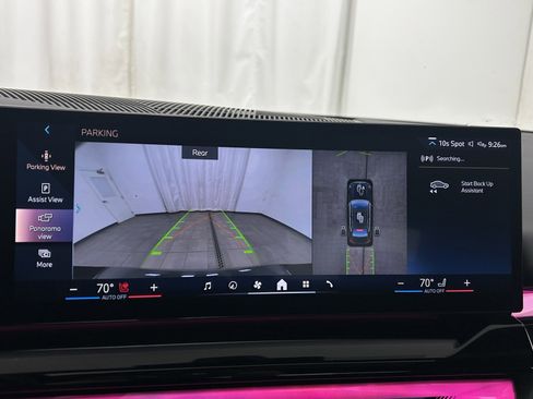 Used 2024 BMW i5 eDrive40i w/ Premium Package image 18