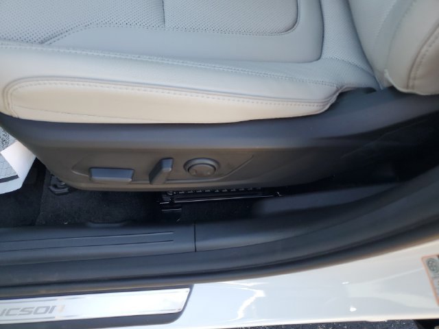 New 2026 Hyundai Tucson Limited AWD/4WD image 18