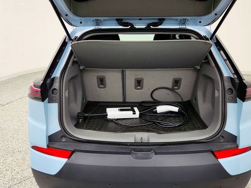 Used 2023 Chevrolet Bolt EUV Premier w/ Sun & Sound Package FWD image 24