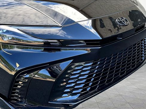 Used 2025 Toyota Camry XSE FWD image 30