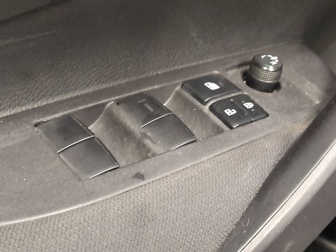 Used 2024 Toyota Corolla LE FWD image 27