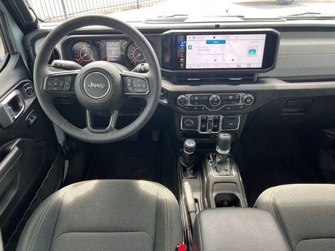 Used 2024 Jeep Wrangler Unlimited Sport AWD/4WD image 24