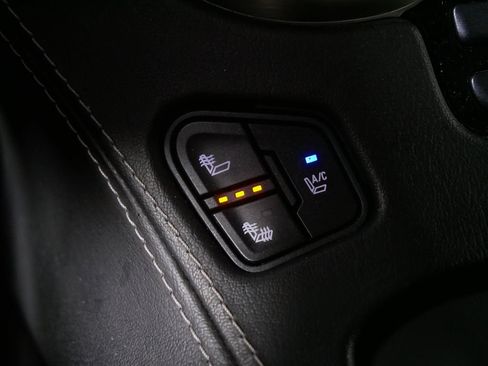Used 2016 GMC Yukon Denali w/ Open Road Package AWD/4WD image 29