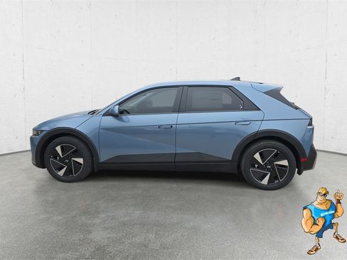 New 2026 Hyundai Ioniq 5 SE image 8