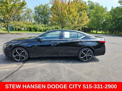 Used 2024 Nissan Altima 2.5 SR FWD image 1