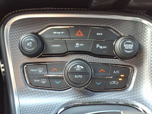 Used 2015 Dodge Challenger SRT Hellcat RWD image 16