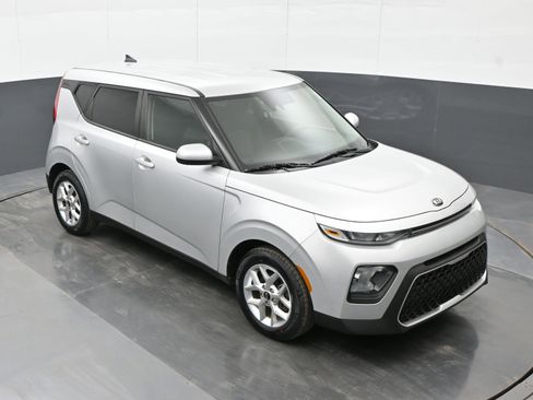 Used 2020 Kia Soul S image 29