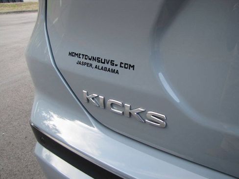 Used 2024 Nissan Kicks SR image 29