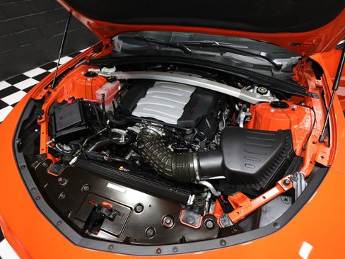 Used 2020 Chevrolet Camaro SS image 2