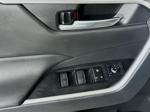 Used 2024 Toyota RAV4 XLE w/ Convenience Package FWD image 14