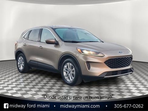 Certified 2020 Ford Escape SE image 1