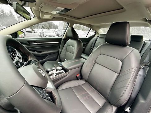 New 2025 Nissan Altima 2.5 SR w/ SR Premium Package image 12