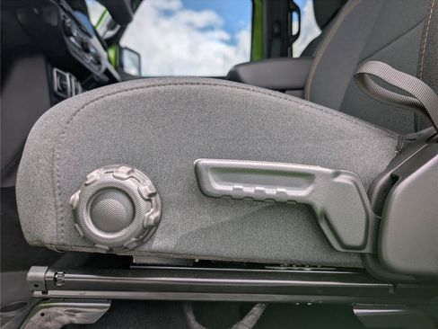 Used 2026 Jeep Wrangler Unlimited Sport AWD/4WD image 19