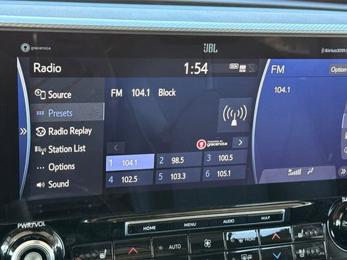 Used 2022 Toyota Highlander Platinum image 28