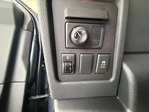 Used 2013 Nissan Rogue SL image 26