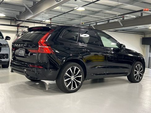 Certified 2025 Volvo XC60 B5 Plus AWD/4WD image 2
