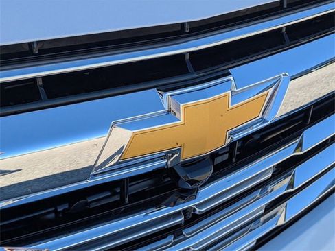 New 2026 Chevrolet Suburban Premier image 15