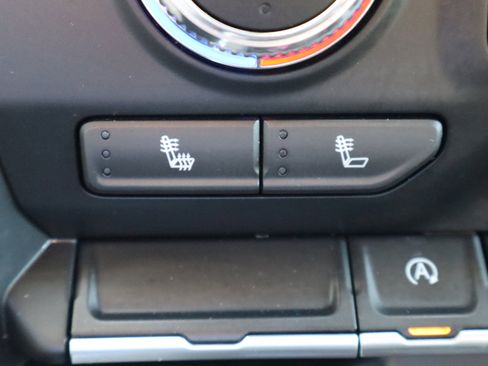 Used 2022 GMC Sierra 1500 Elevation w/ LPO, Elevation Black Package image 22