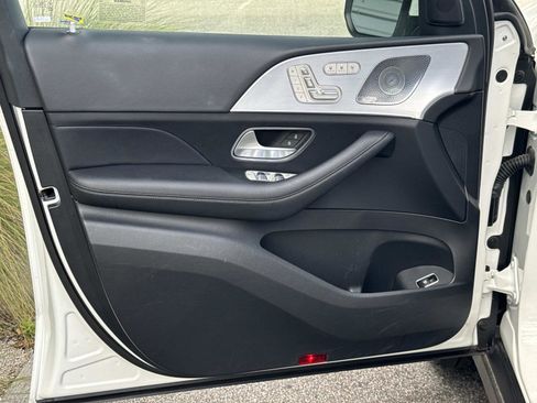 Used 2025 Mercedes-Benz GLE 350 4MATIC image 18