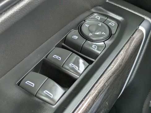 Used 2022 Chevrolet Silverado 1500 LTZ w/ Technology Package AWD/4WD image 29