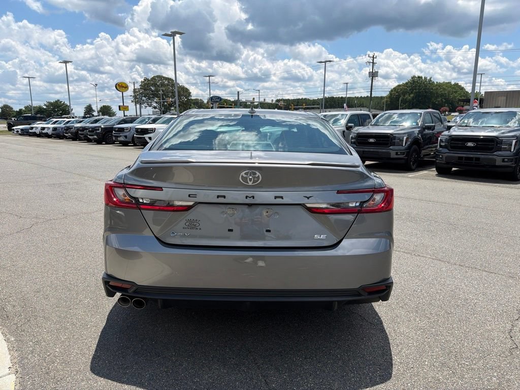 Used 2026 Toyota Camry SE FWD image 5