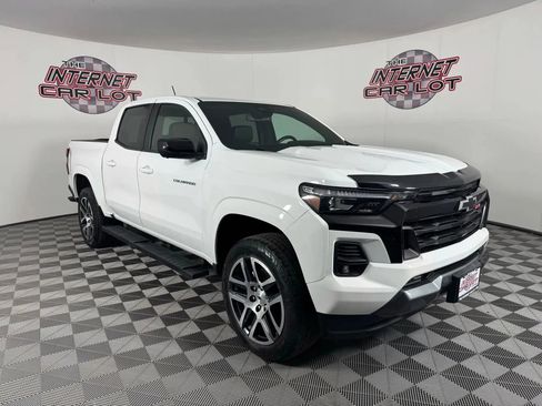 Used 2023 Chevrolet Colorado Z71 w/ Z71 Convenience Package 2 AWD/4WD image 9
