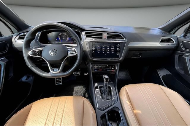 Used 2024 Volkswagen Tiguan SE R-Line FWD image 9