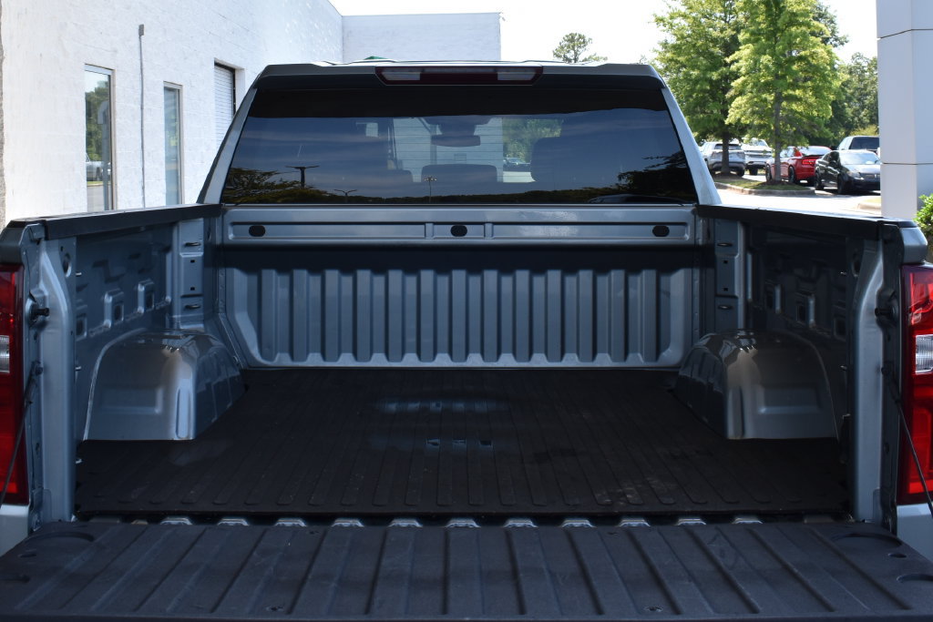 Used 2023 Chevrolet Silverado 1500 RST w/ Z71 Off-Road Package AWD/4WD image 11