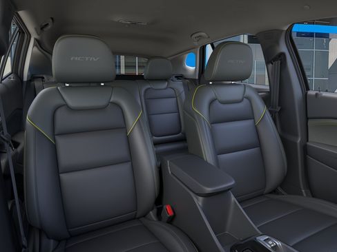 New 2026 Chevrolet Trax ACTIV w/ Driver Confidence Package FWD image 16